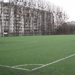 Футбольне поле розміром 100м*67м зі штучним покриттям